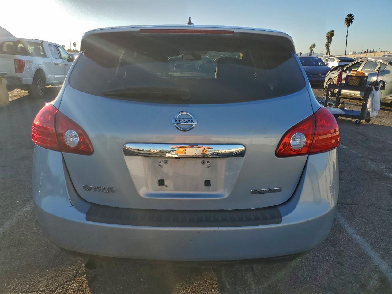 2013 NISSAN ROGUE S photo 6