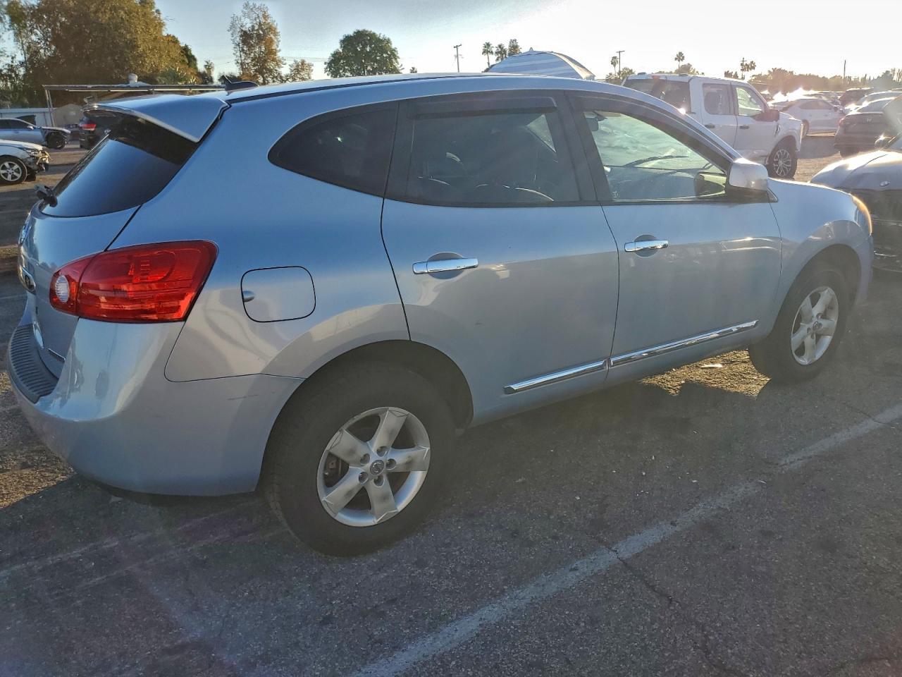 2013 NISSAN ROGUE S photo 3