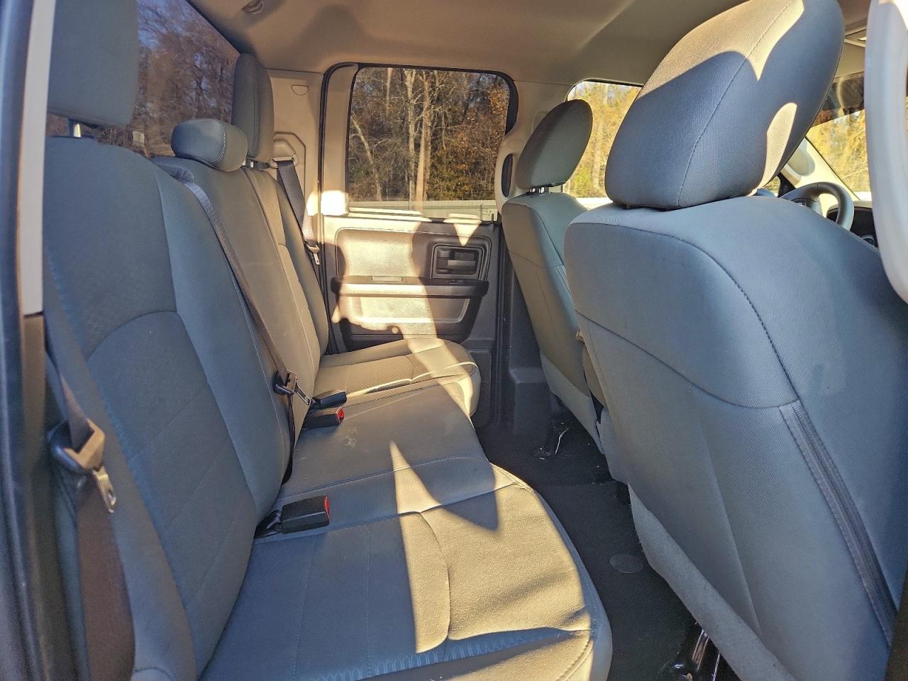 2015 RAM 1500 ST photo 10