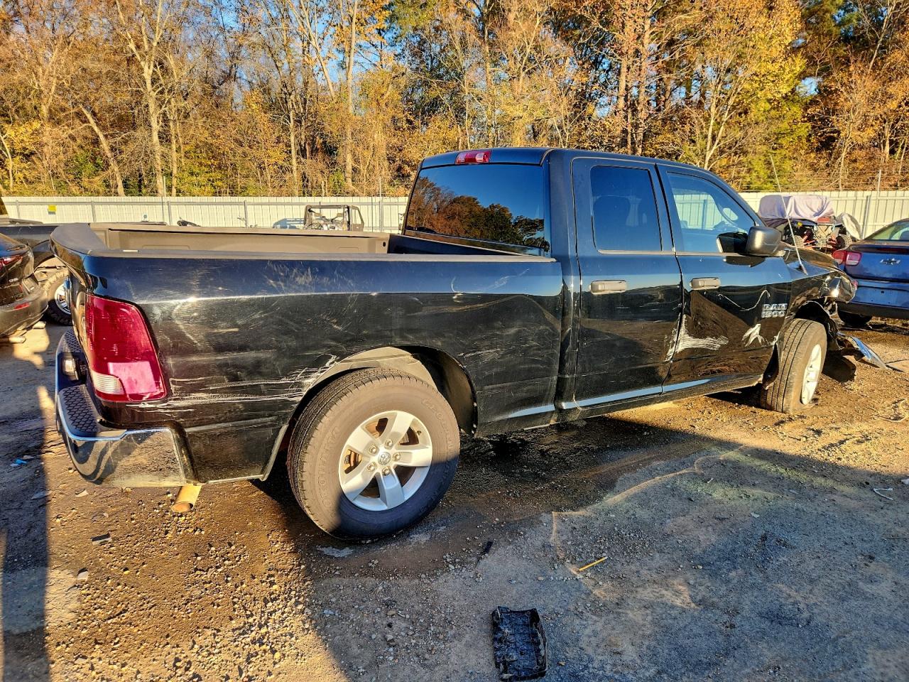2015 RAM 1500 ST photo 3