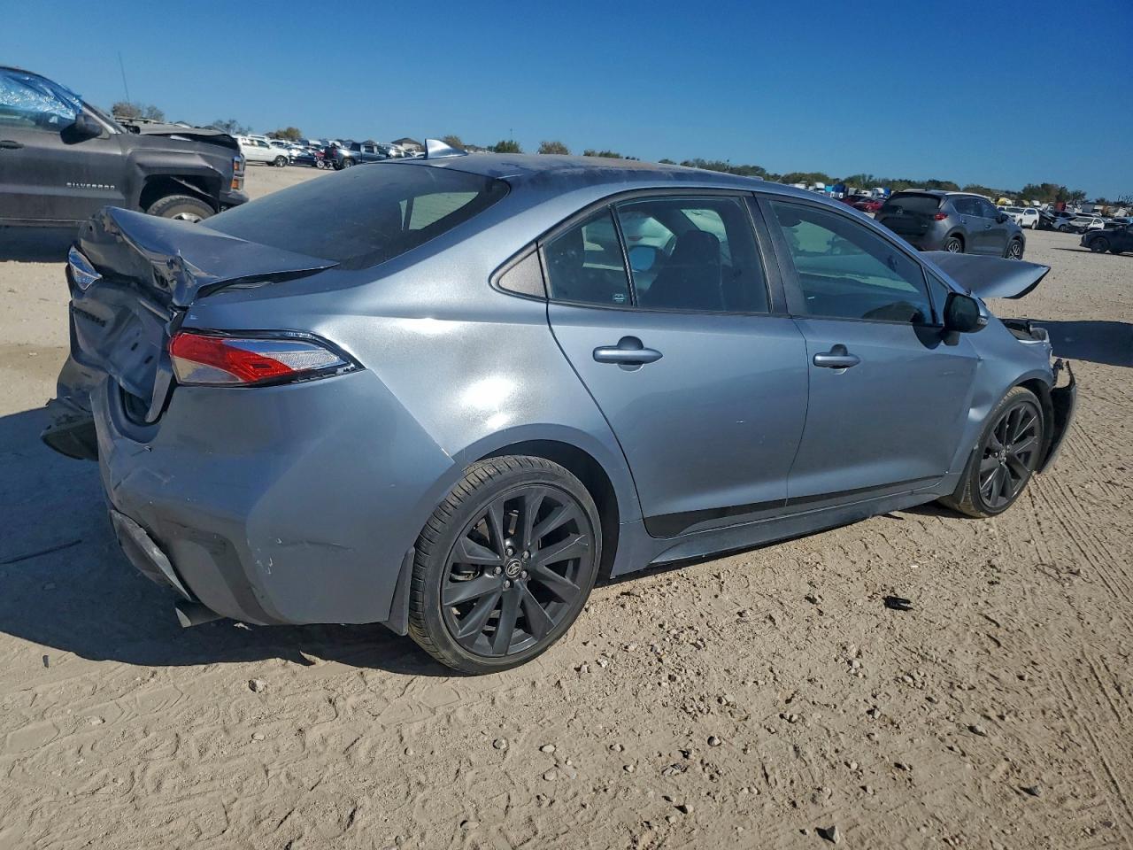 2024 TOYOTA COROLLA SE photo 3