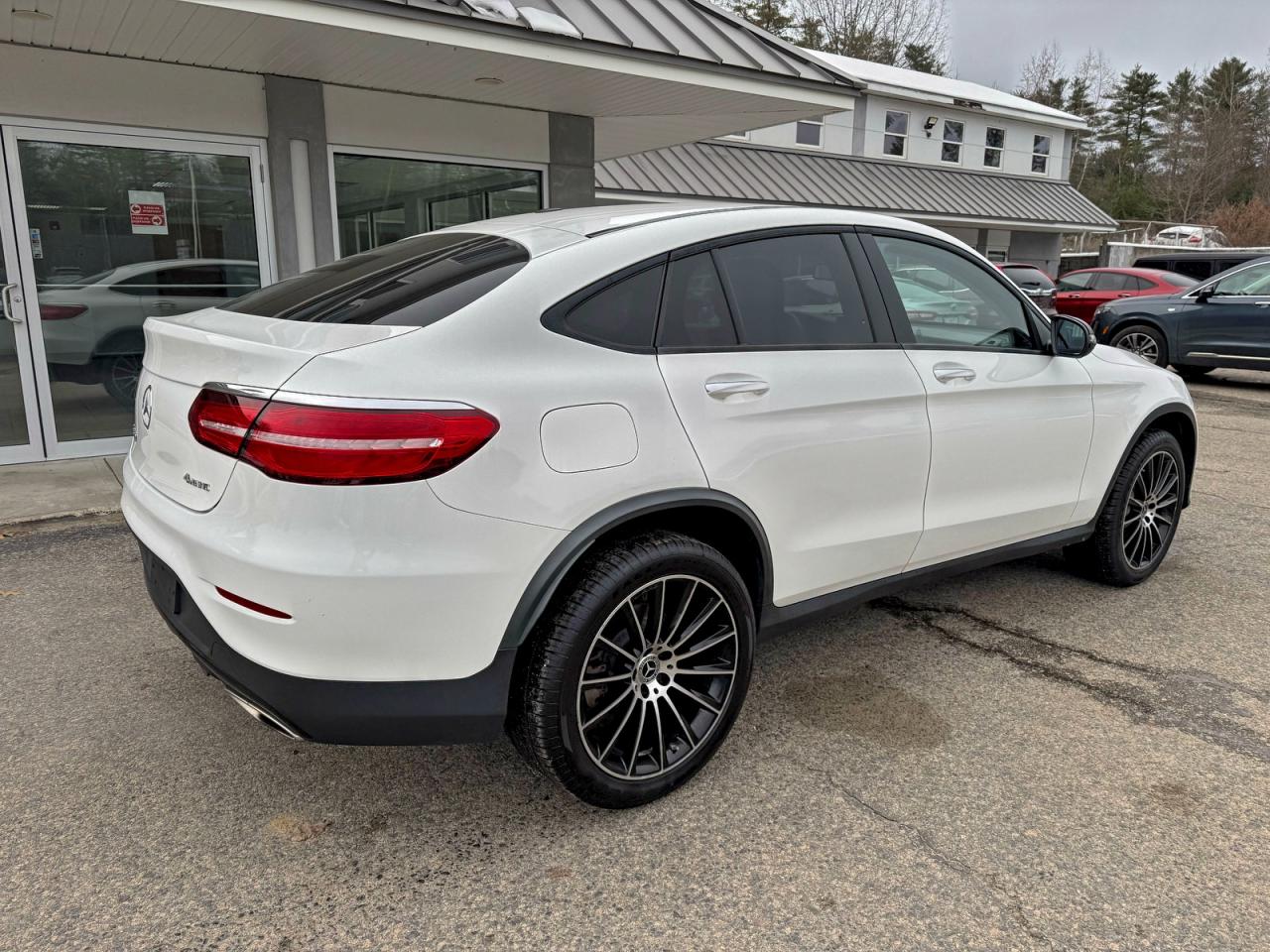 2017 MERCEDES-BENZ GLC COUPE 300 4MATIC photo 4