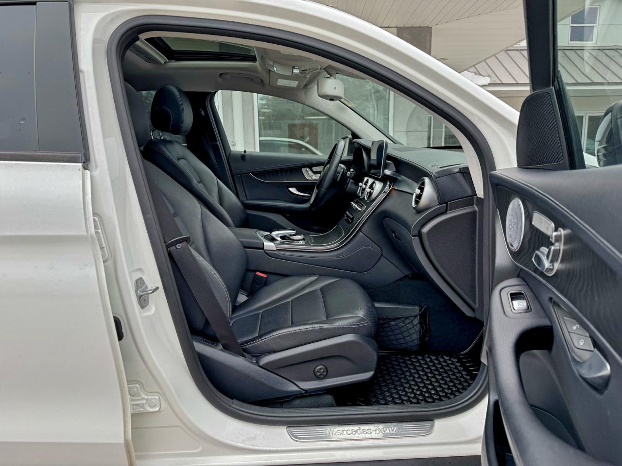 2017 MERCEDES-BENZ GLC COUPE 300 4MATIC photo 5