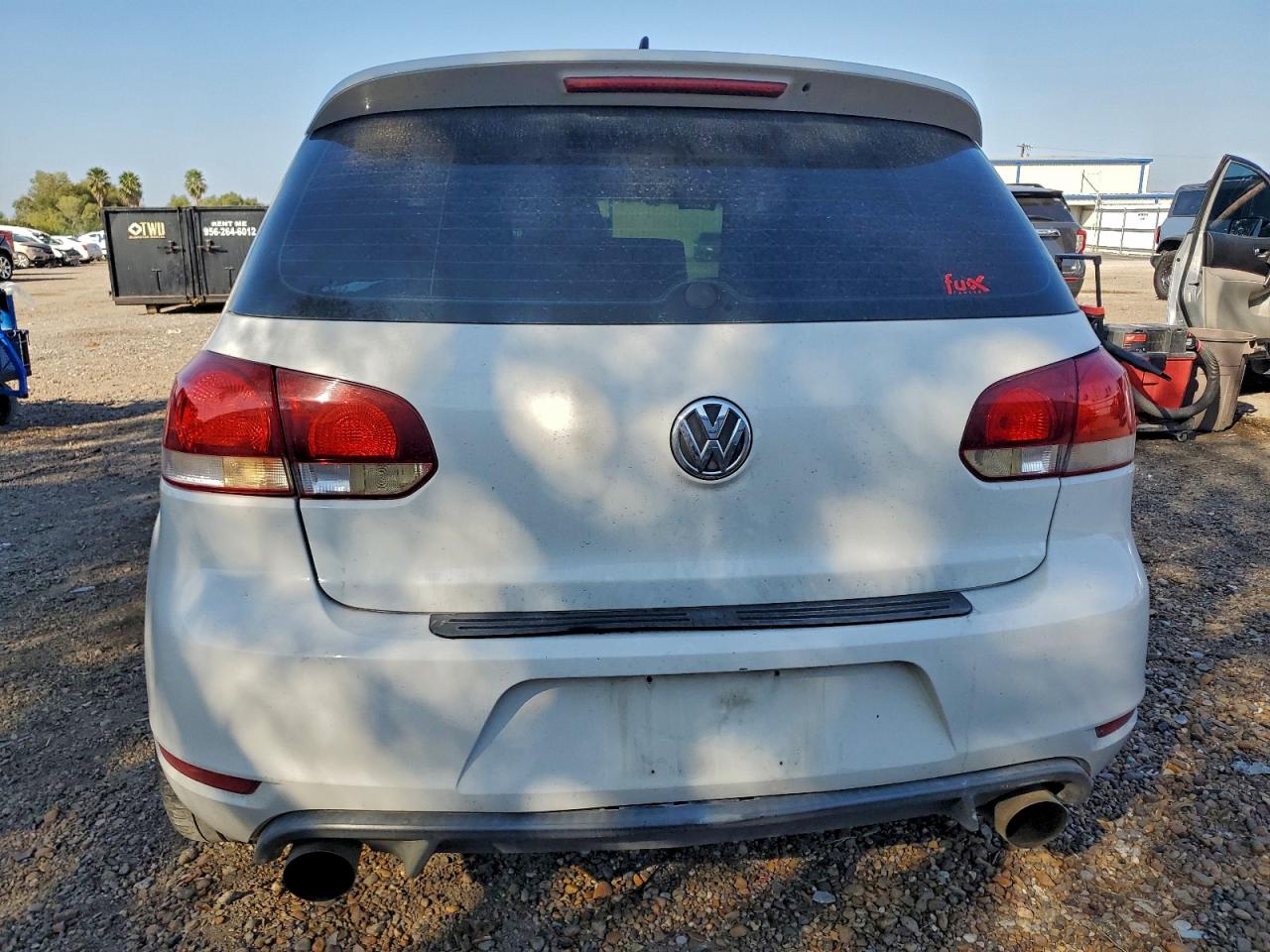 2013 VOLKSWAGEN GTI photo 6