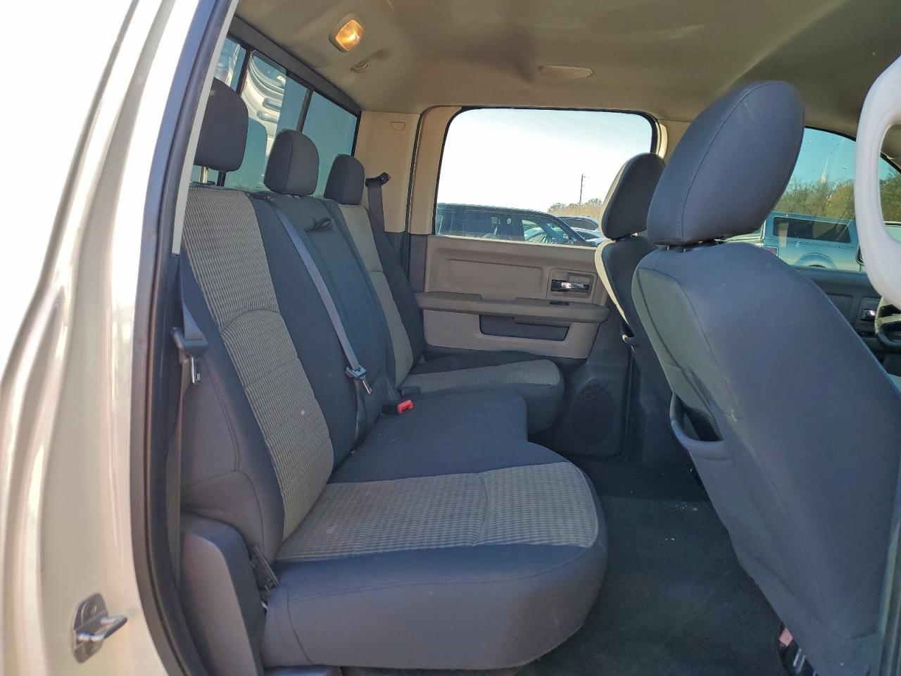 2010 DODGE RAM 1500 photo 10