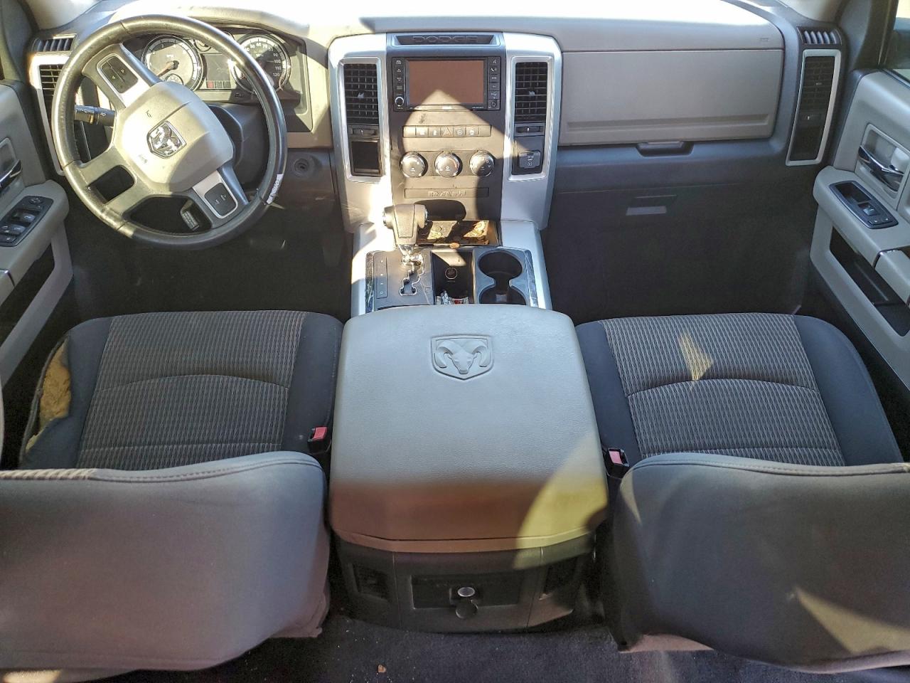 2010 DODGE RAM 1500 photo 8