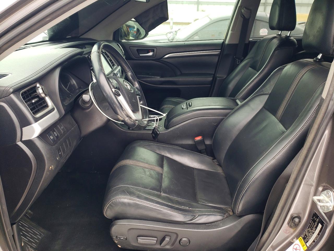 2018 TOYOTA HIGHLANDER SE photo 7