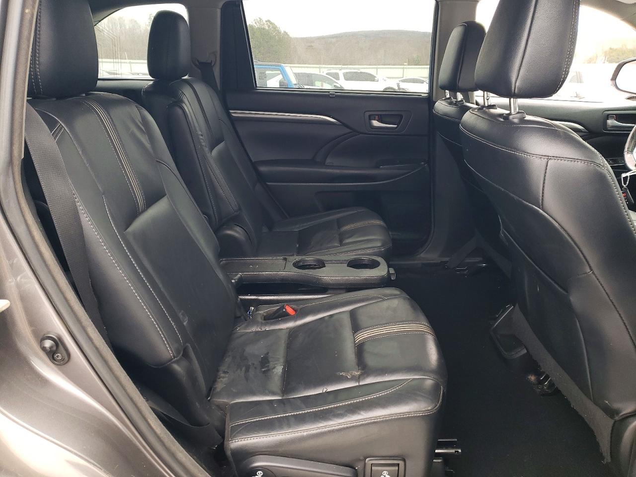 2018 TOYOTA HIGHLANDER SE photo 11