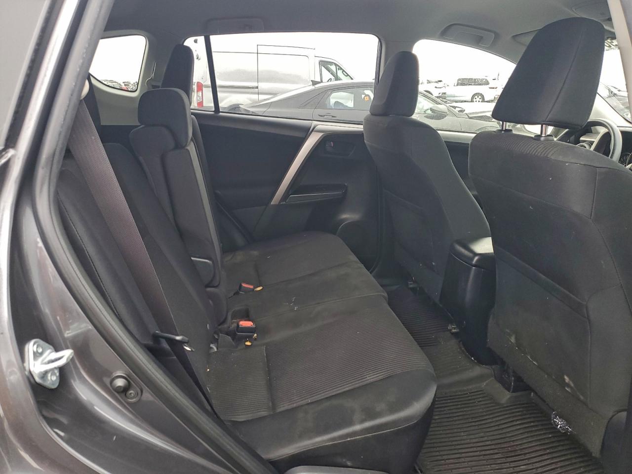 2016 TOYOTA RAV4 LE photo 11