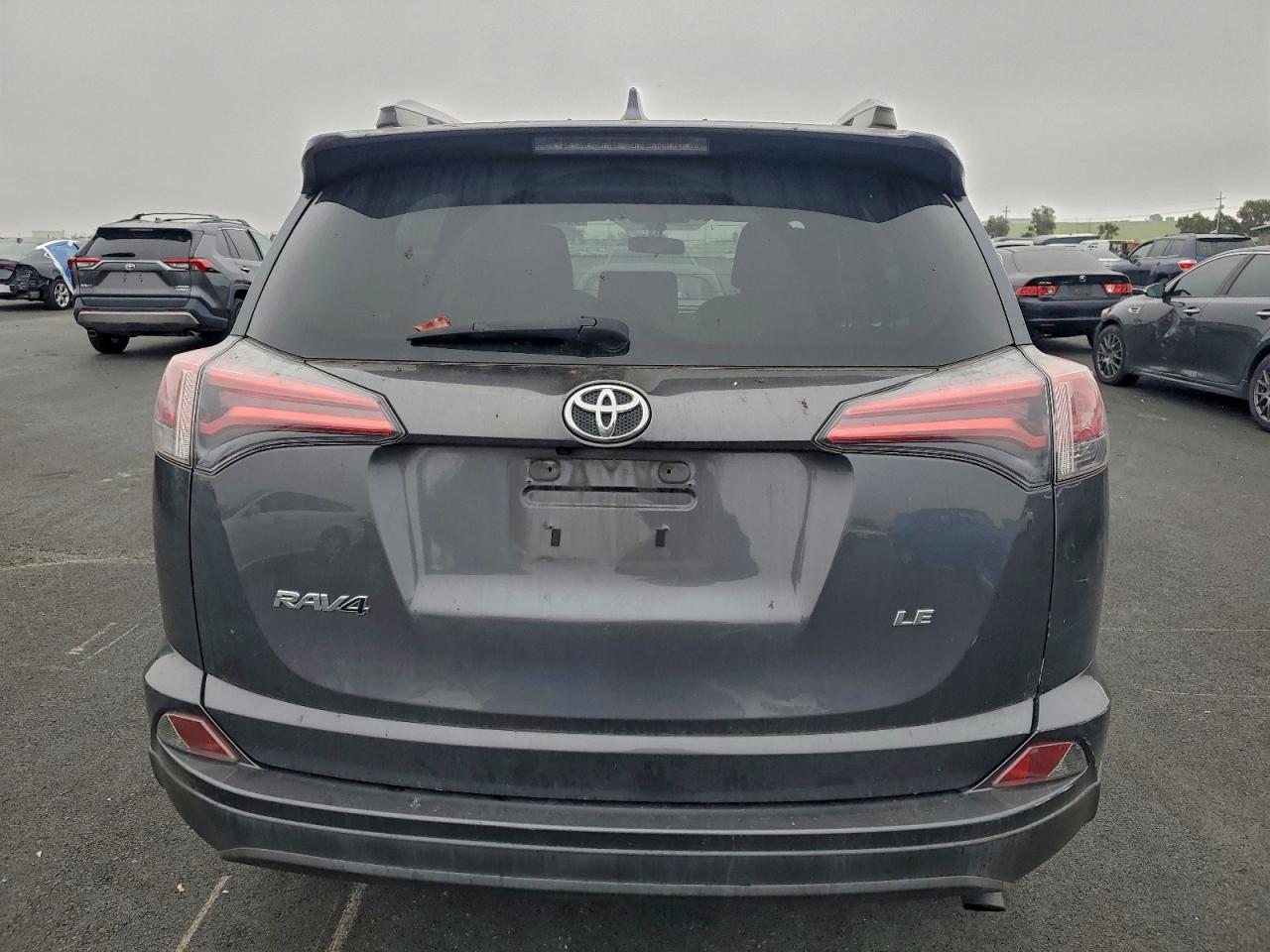 2016 TOYOTA RAV4 LE photo 6