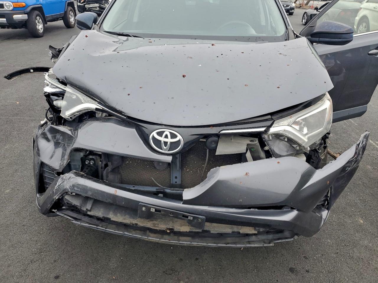 2016 TOYOTA RAV4 LE photo 12