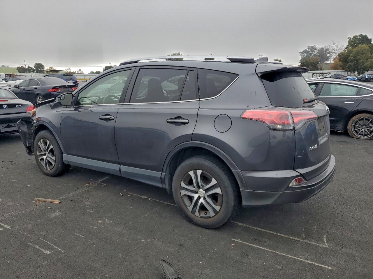 2016 TOYOTA RAV4 LE photo 2