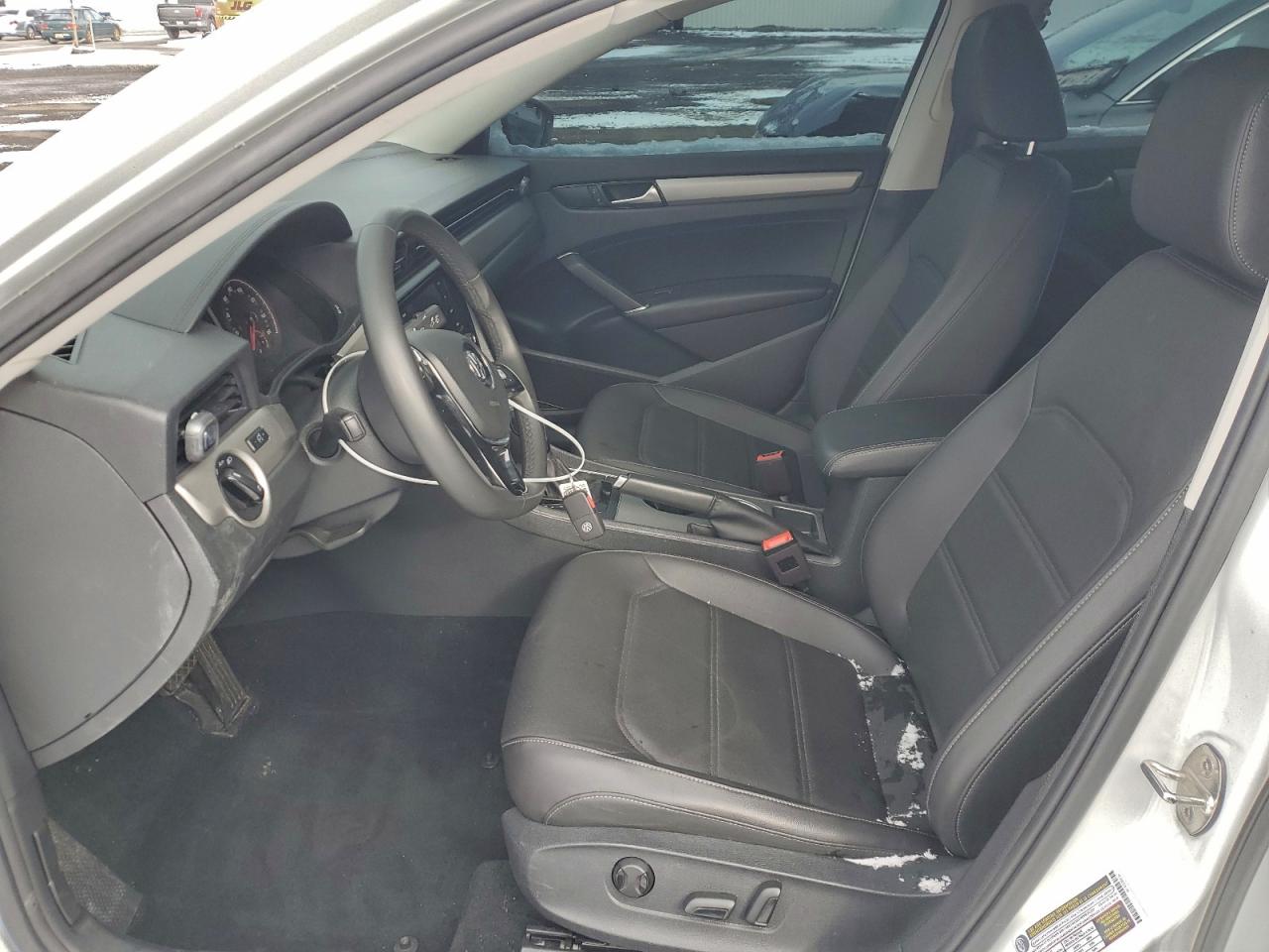 2021 VOLKSWAGEN PASSAT SE photo 7