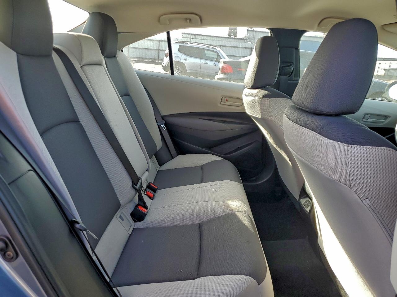 2025 TOYOTA COROLLA LE photo 10