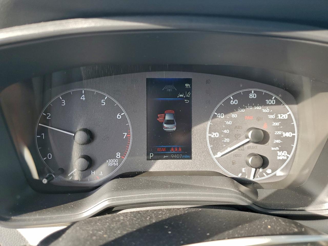 2025 TOYOTA COROLLA LE photo 9