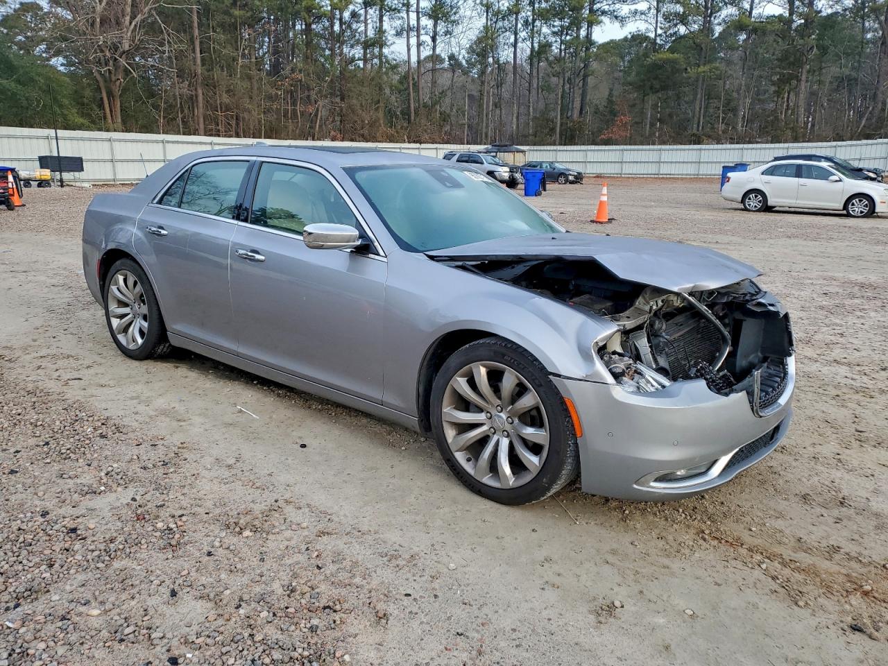 2018 CHRYSLER 300 LIMITED photo 4