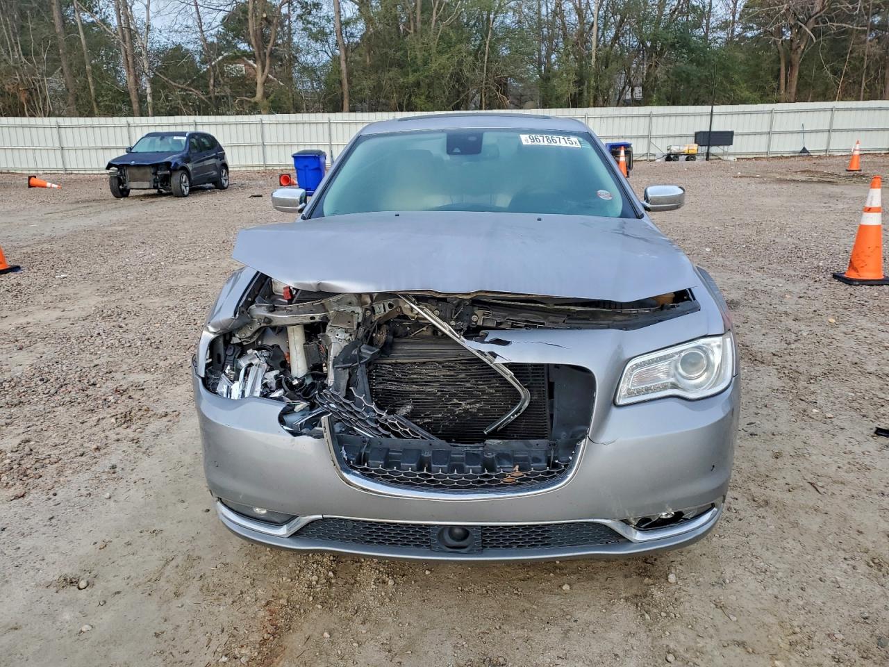 2018 CHRYSLER 300 LIMITED photo 5