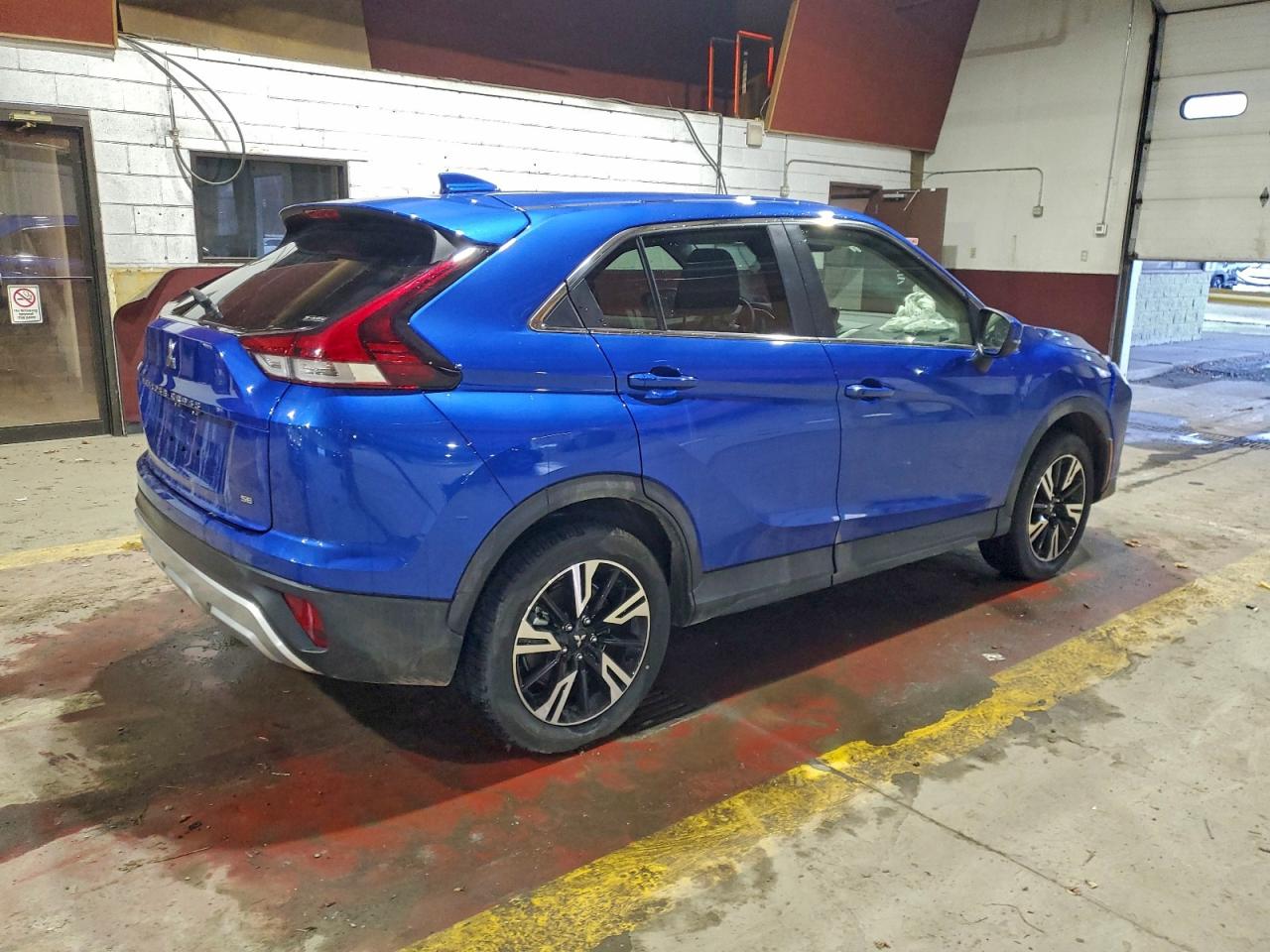 2025 MITSUBISHI ECLIPSE CROSS SE photo 3