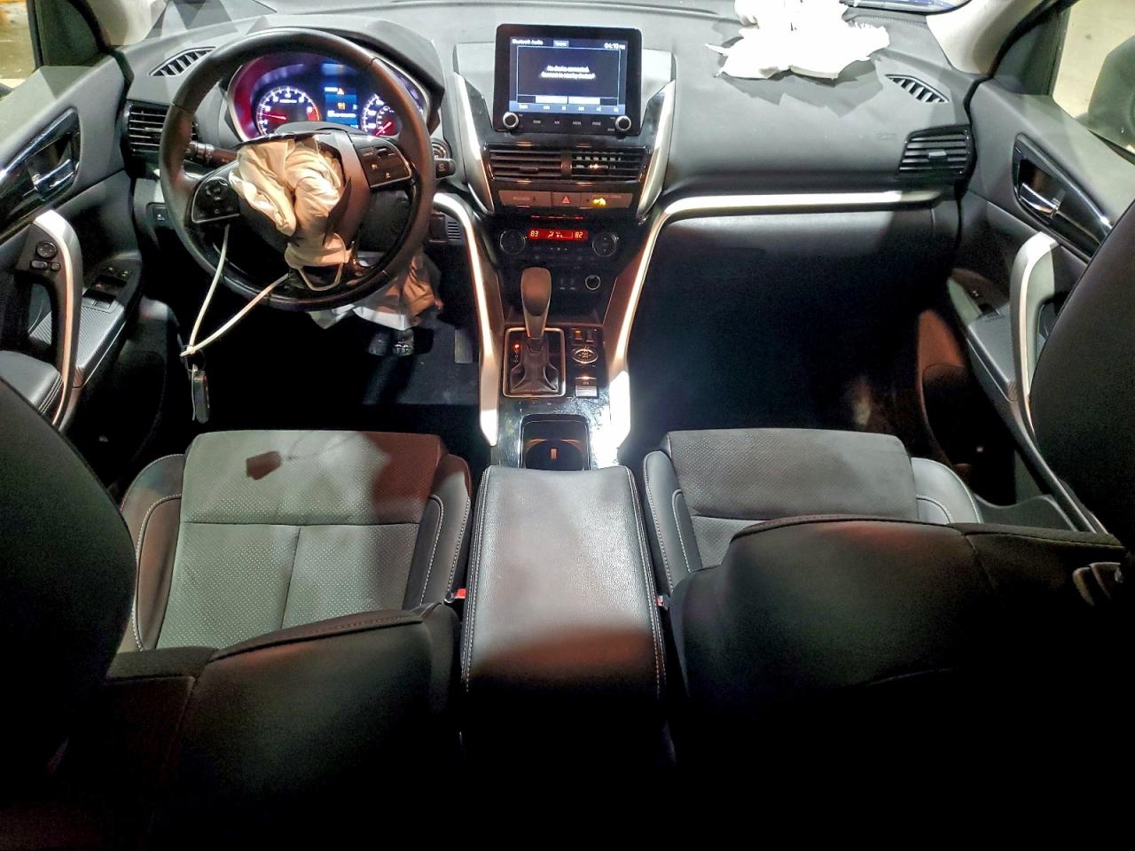 2025 MITSUBISHI ECLIPSE CROSS SE photo 8