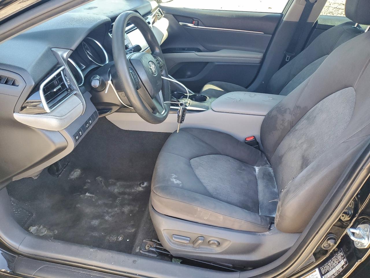 2018 TOYOTA CAMRY L photo 7