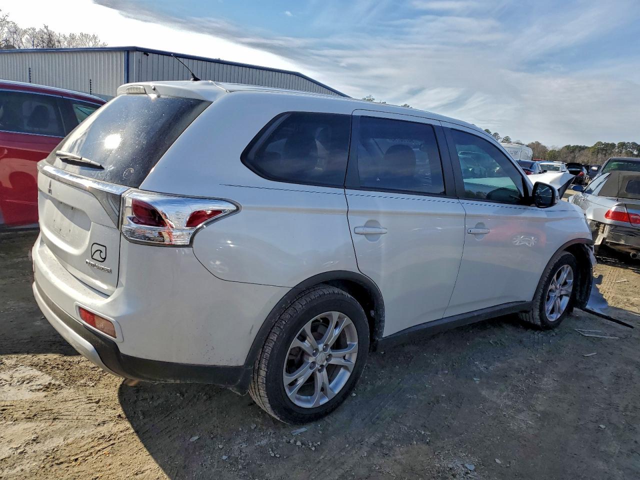 2015 MITSUBISHI OUTLANDER SE photo 3