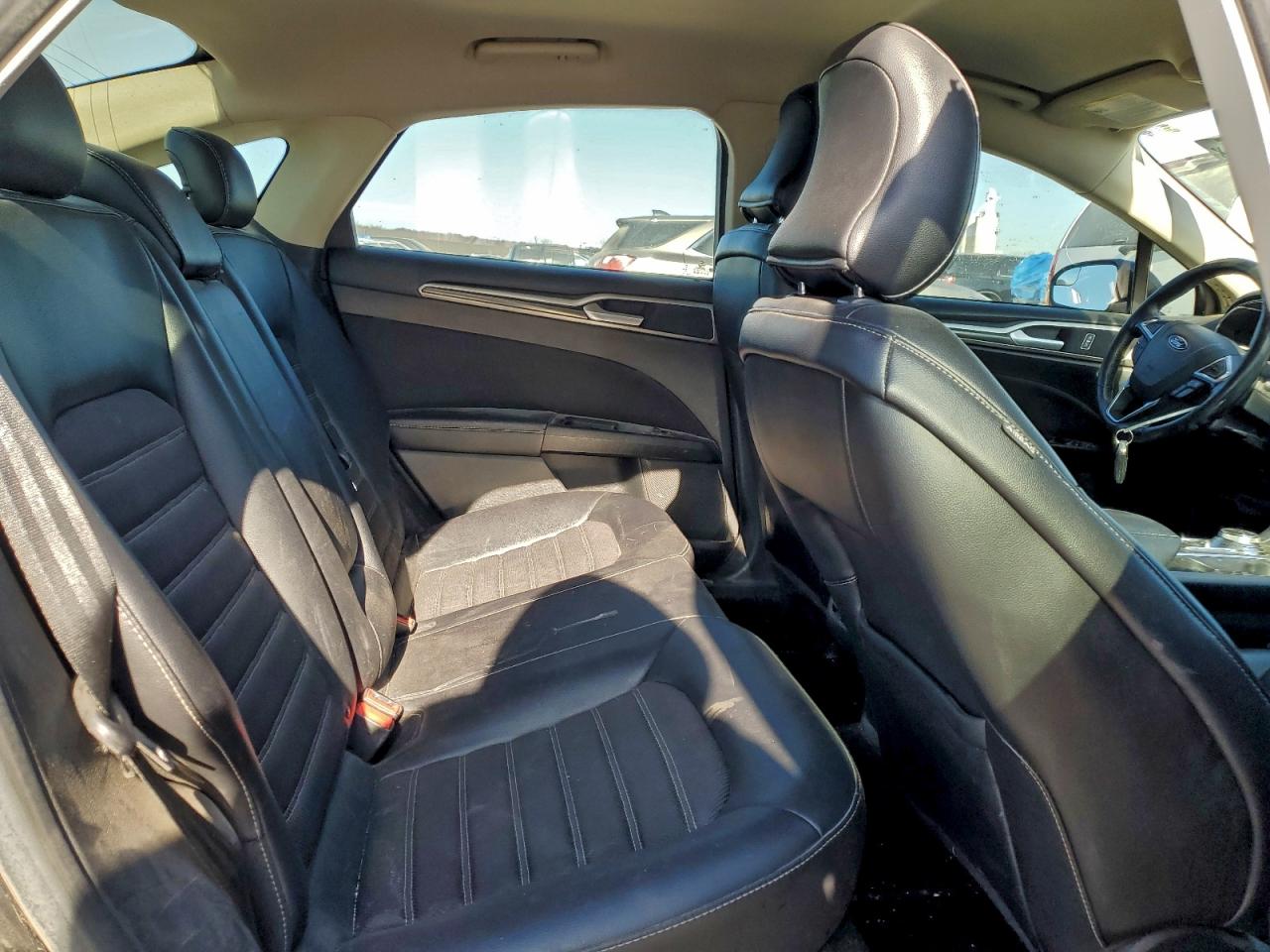 2017 FORD FUSION SE photo 10