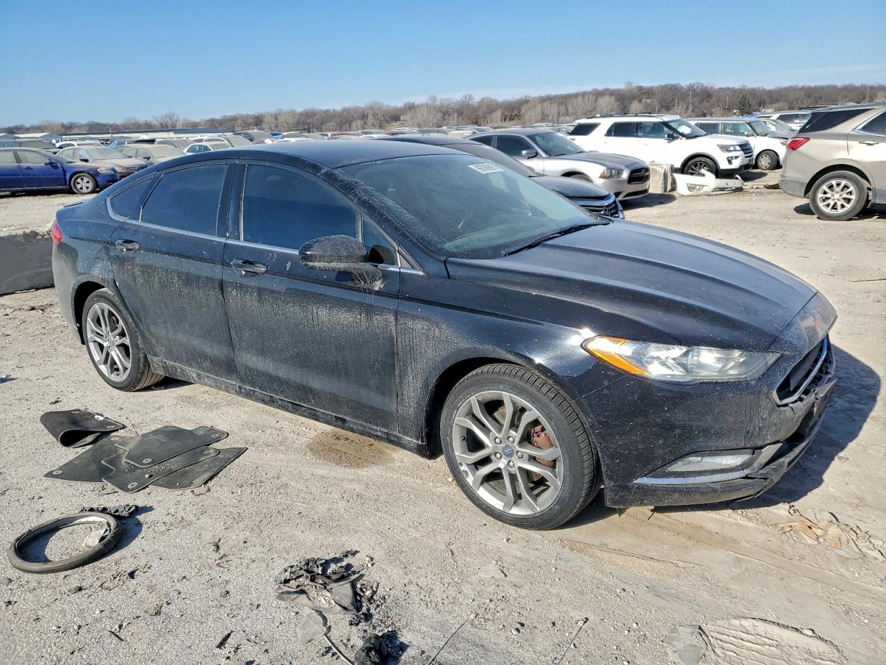 2017 FORD FUSION SE photo 4
