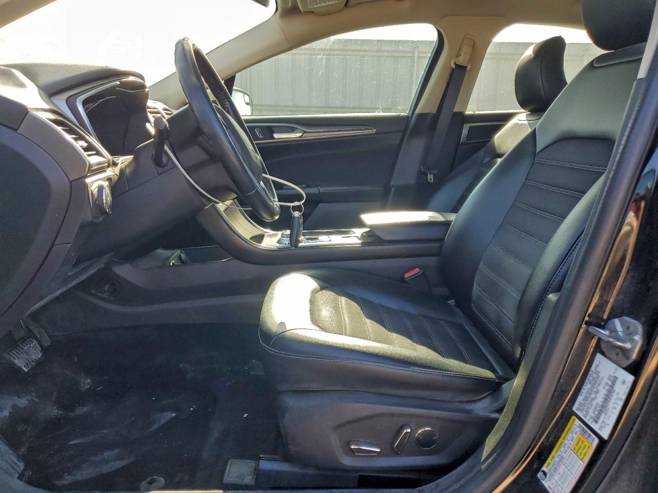 2017 FORD FUSION SE photo 7
