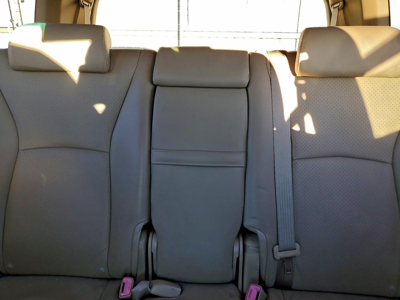 2006 TOYOTA HIGHLANDER LIMITED photo 10