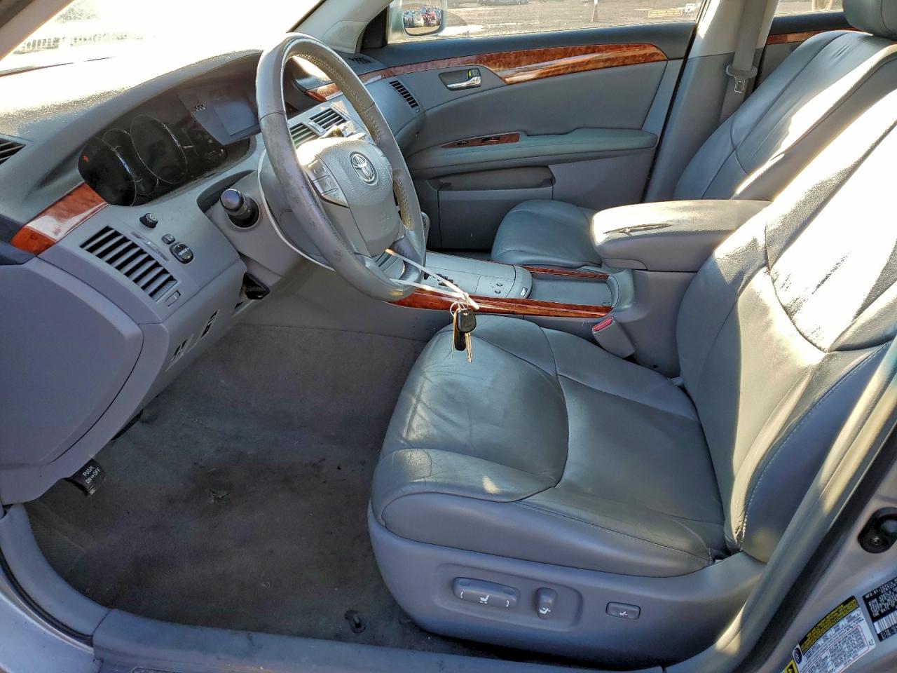 2006 TOYOTA AVALON XL photo 7