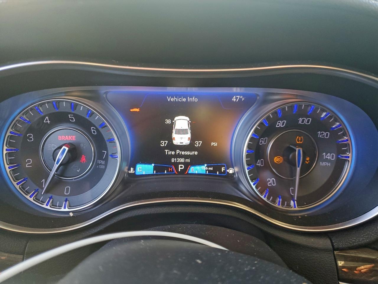 2015 CHRYSLER 300 LIMITED photo 9