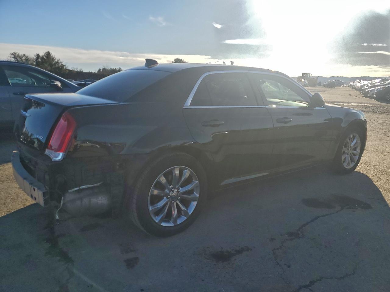 2015 CHRYSLER 300 LIMITED photo 3
