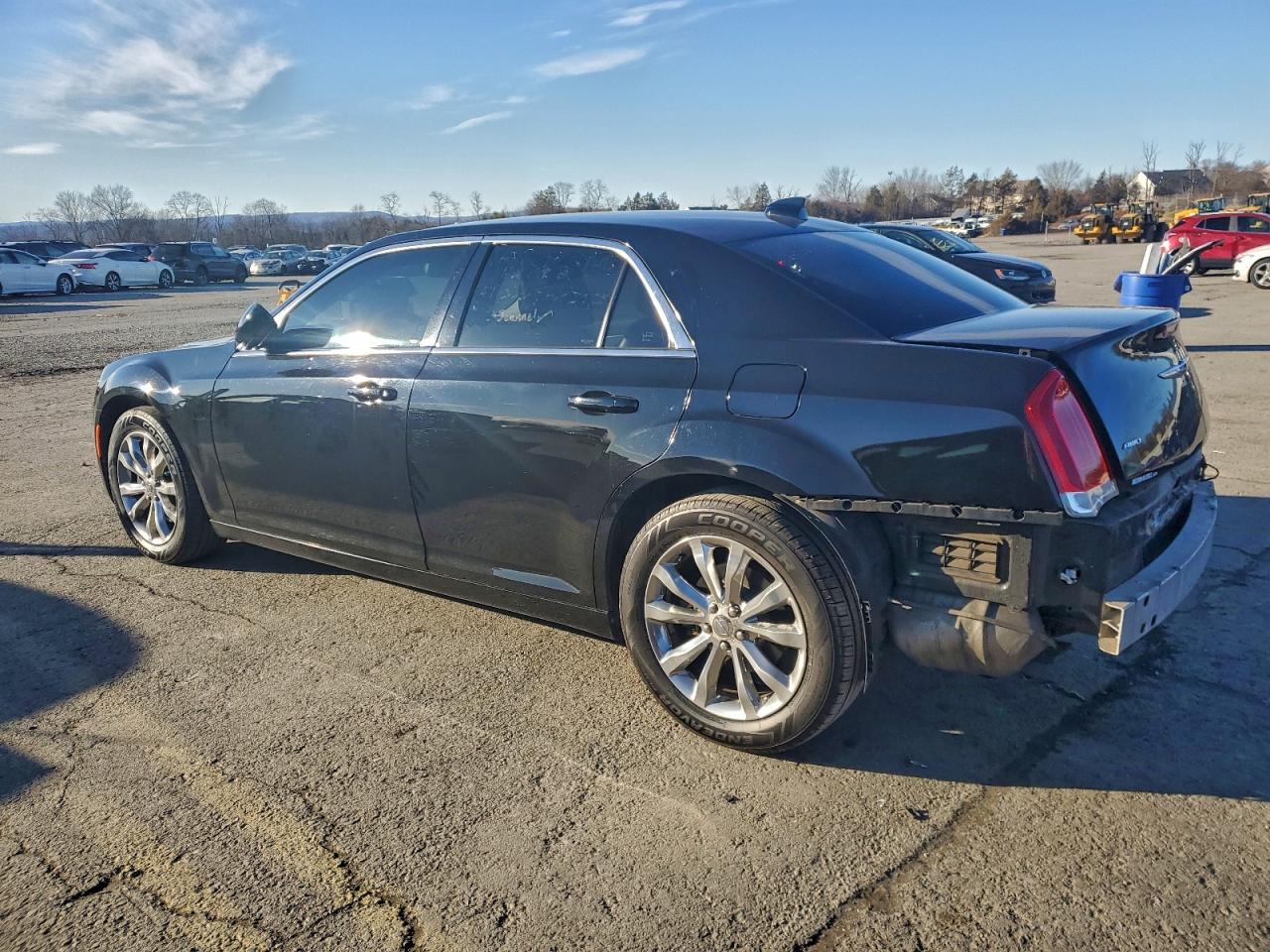 2015 CHRYSLER 300 LIMITED photo 2