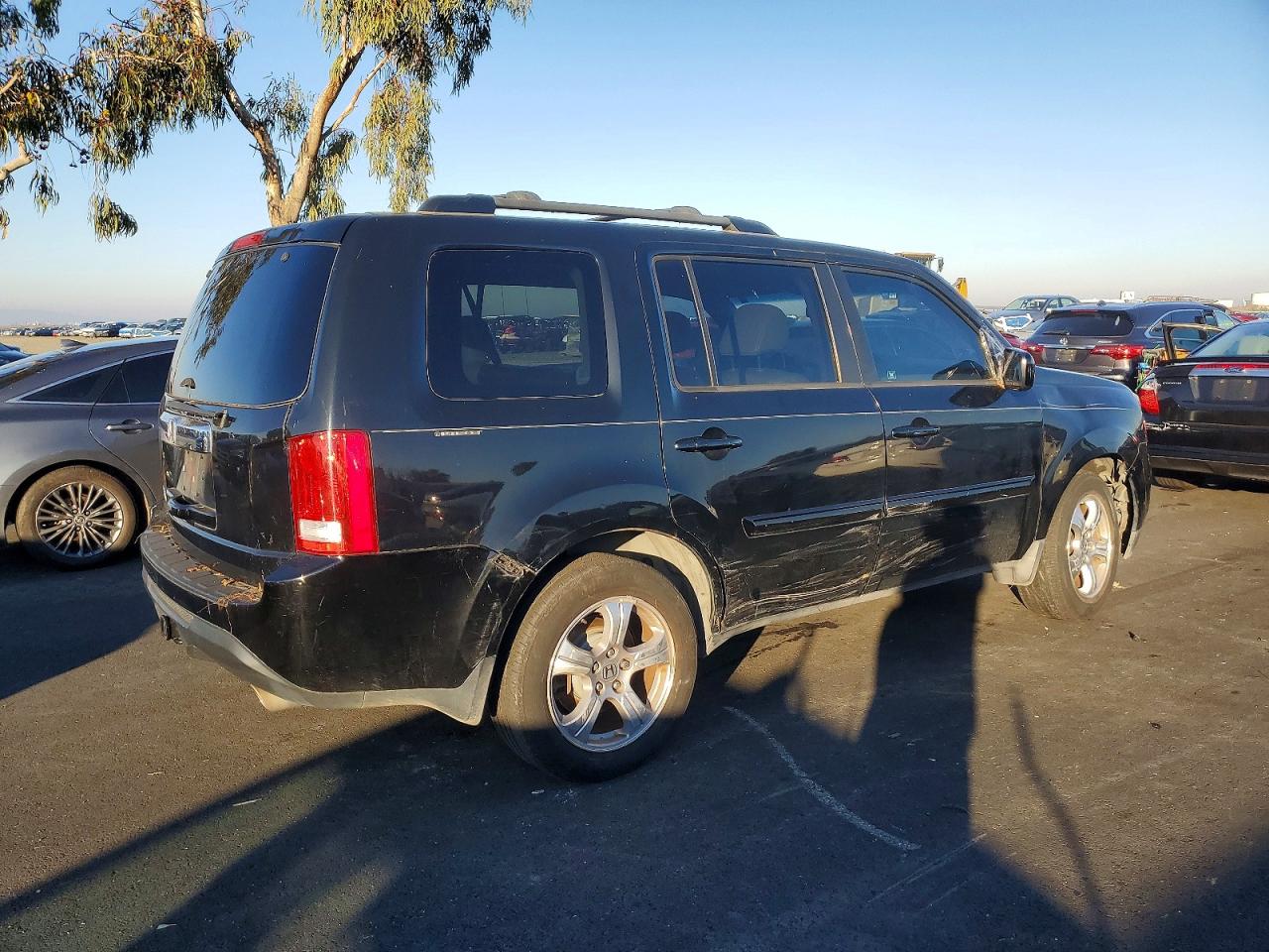 2012 HONDA PILOT EXL photo 5