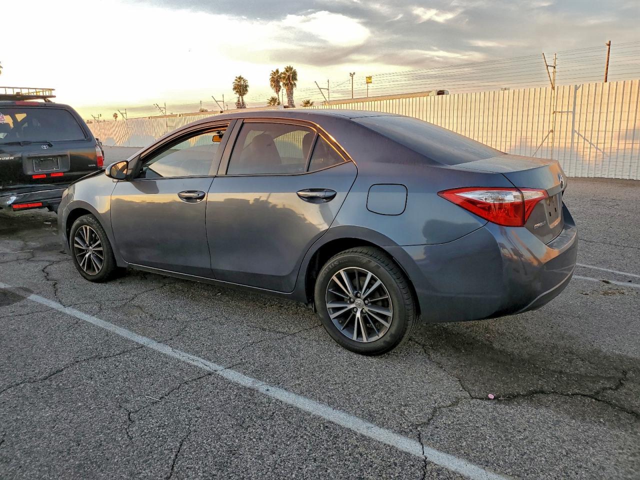 2016 TOYOTA COROLLA L photo 2