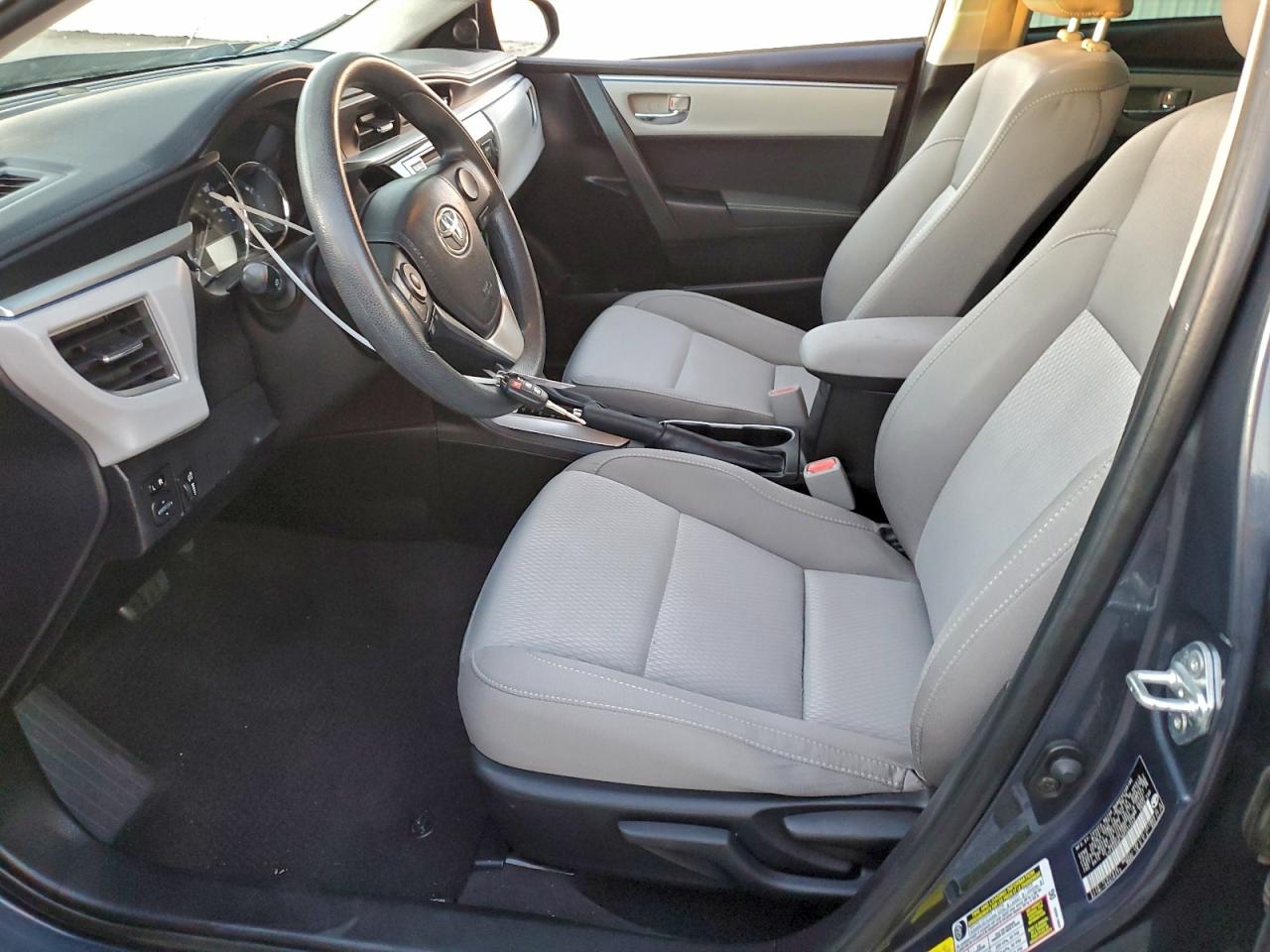 2016 TOYOTA COROLLA L photo 7