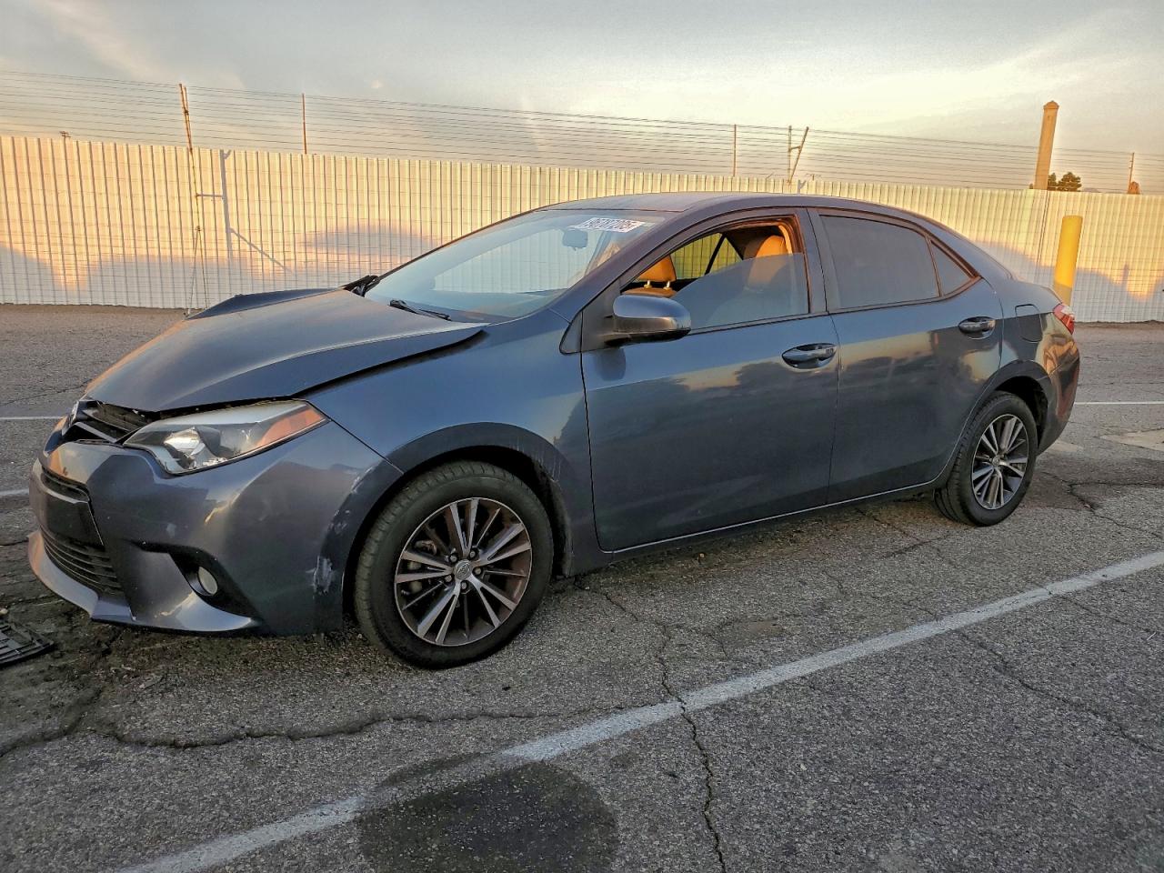 2016 TOYOTA COROLLA