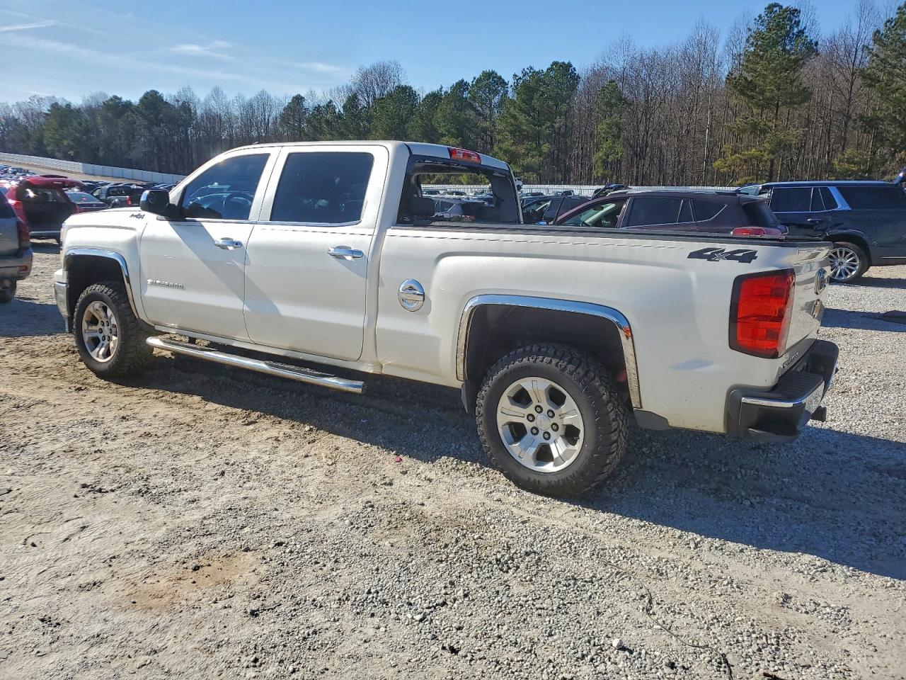 2014 CHEVROLET SILVERADO K1500 LT photo 2
