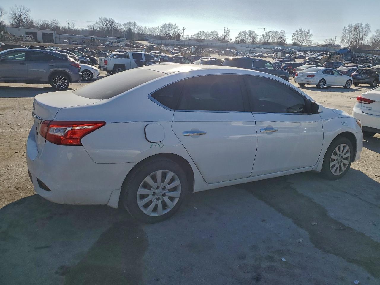 2018 NISSAN SENTRA S photo 3