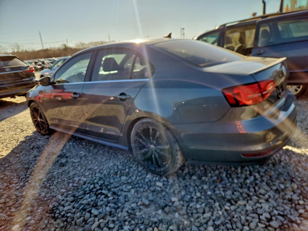 2017 VOLKSWAGEN JETTA GLI photo 2