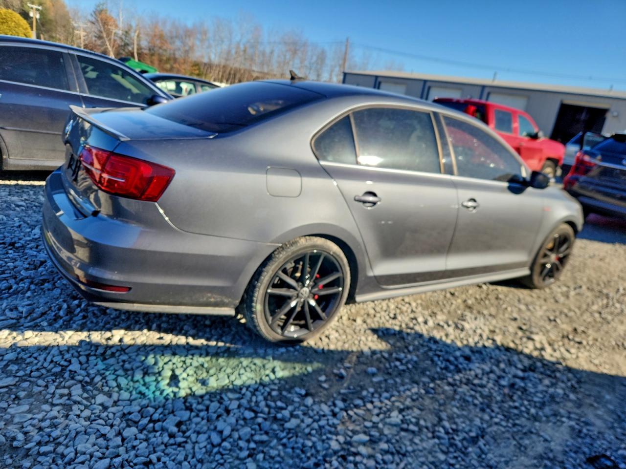 2017 VOLKSWAGEN JETTA GLI photo 3