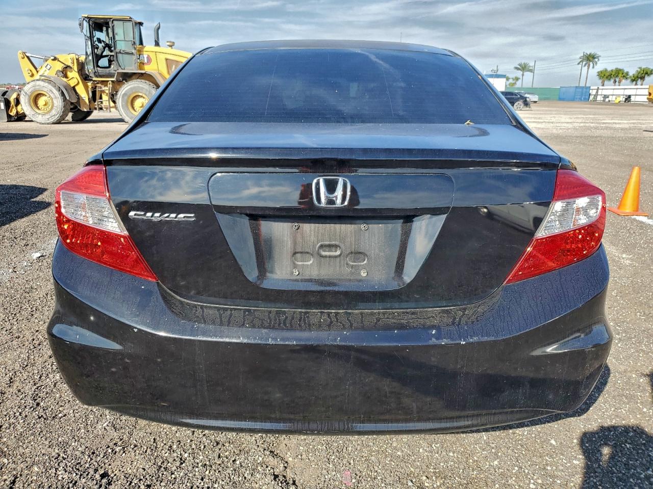 2012 HONDA CIVIC LX photo 6