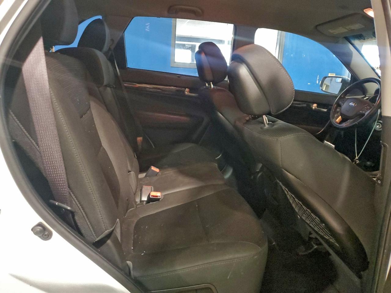 2014 KIA SORENTO LX photo 11