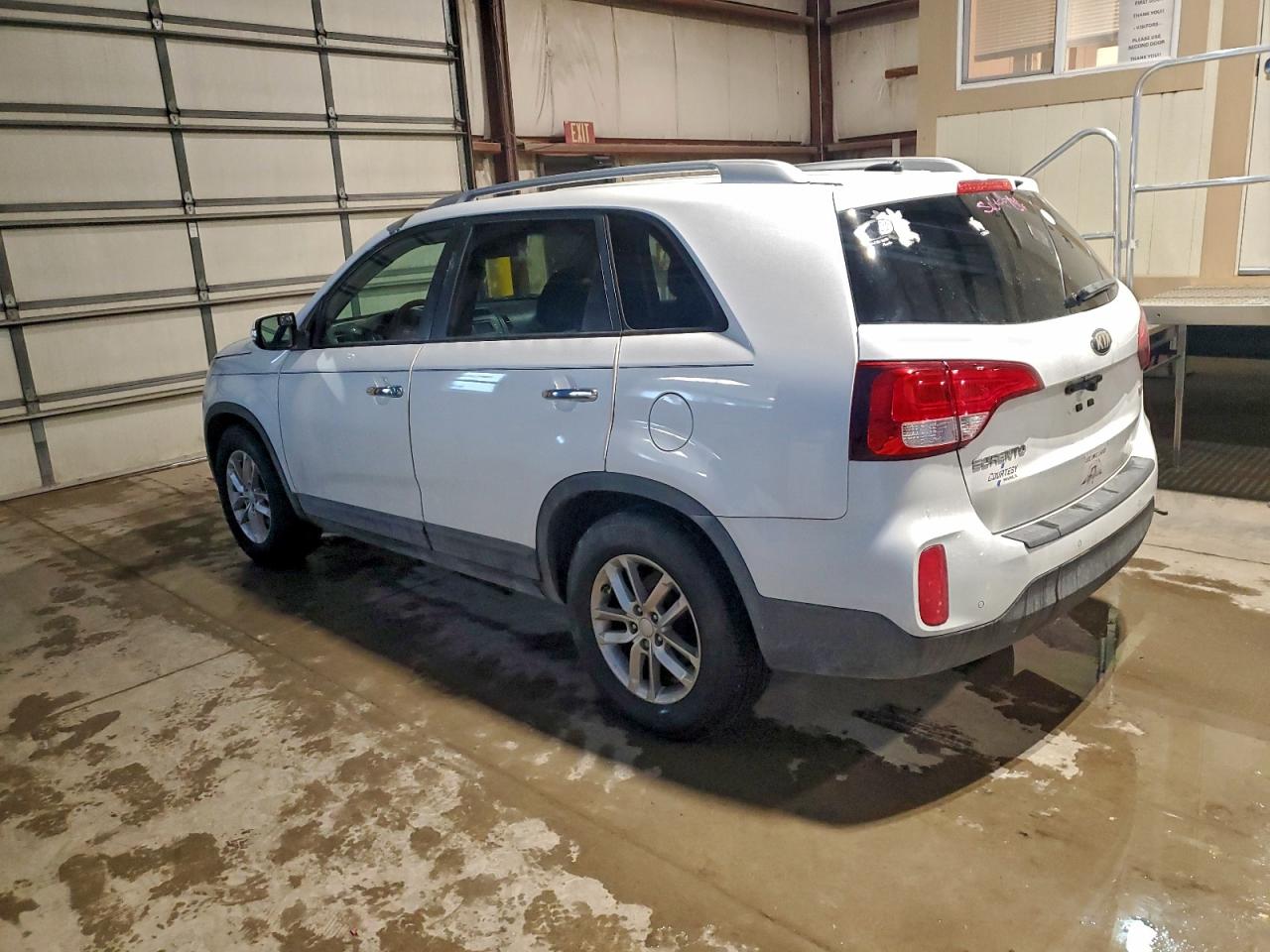 2014 KIA SORENTO LX photo 2