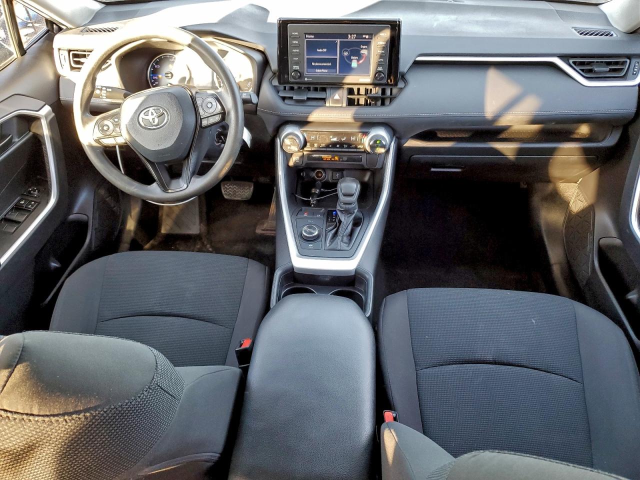 2021 TOYOTA RAV4 LE photo 8