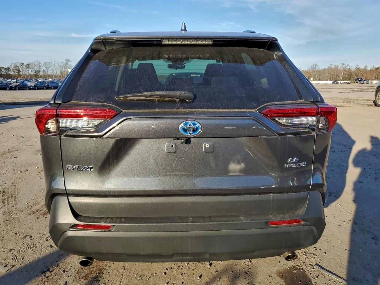 2021 TOYOTA RAV4 LE photo 6