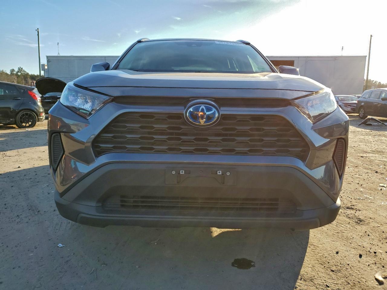 2021 TOYOTA RAV4 LE photo 5