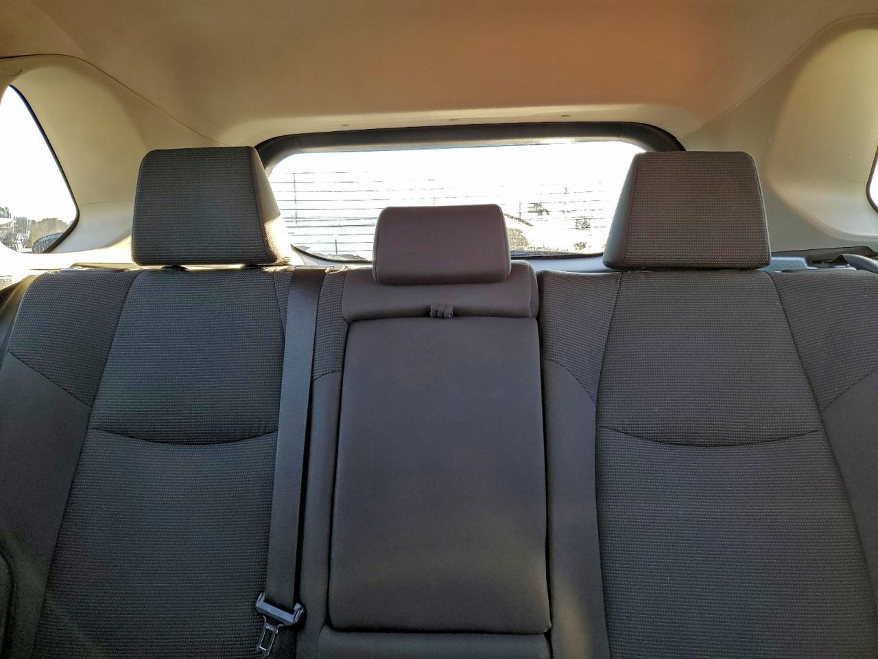 2021 TOYOTA RAV4 LE photo 10