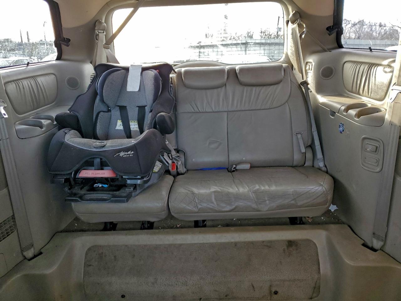 2007 TOYOTA SIENNA XLE photo 10
