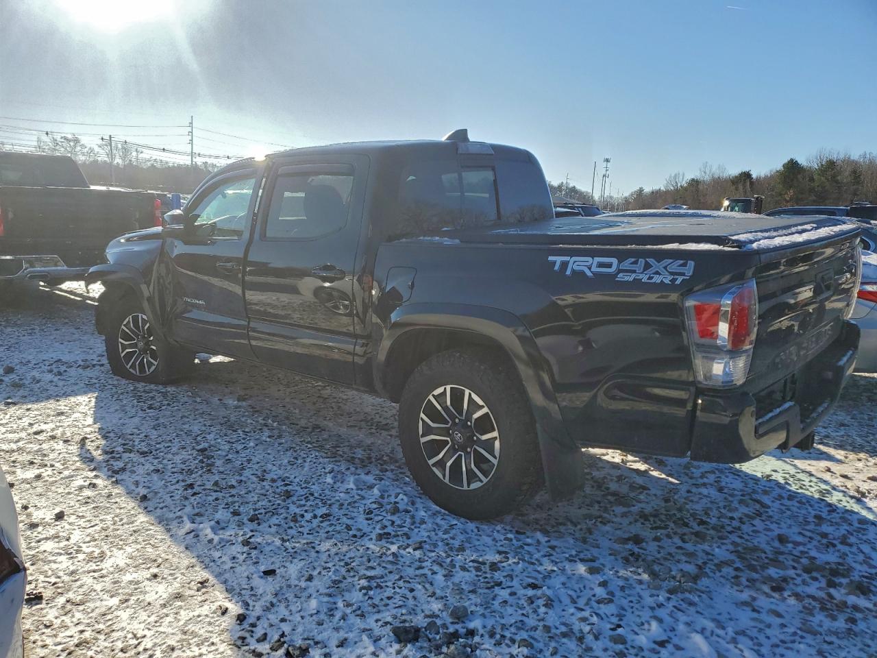 2021 TOYOTA TACOMA DOUBLE CAB photo 2